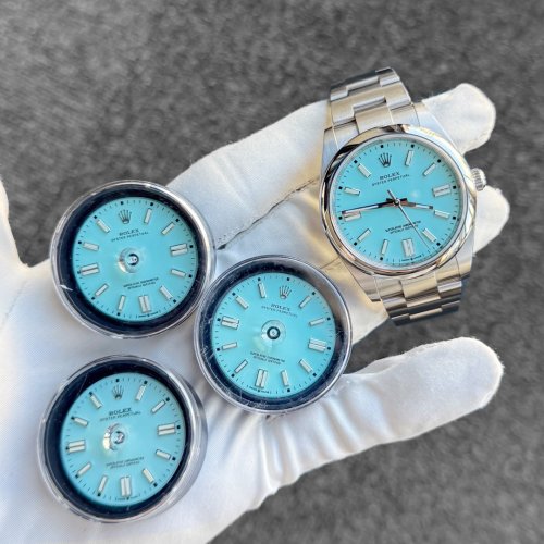 ROLEX オイスターパーペチュアル 41 Ref.124300 ティファニーブルー ターコイズ カスタム文字盤 多数オーダーありがとうございます！