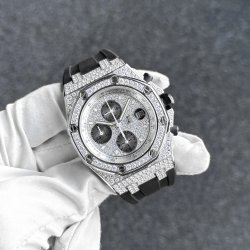 オーデマピゲ ロイヤルオーク オフショア クロノグラフ ホワイトゴールド フルダイヤカスタム 完成致しました！