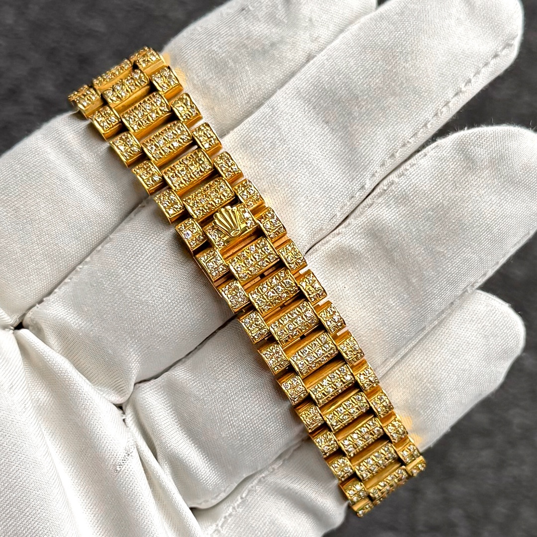 Rolex Datejust 68278 President bracelet reverse side, full diamond set links and crown-engraved clasp
